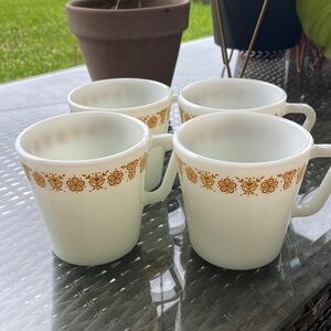 Corning Pyrex Corelle Vintage Butterfly Mug Set 4 D Handle